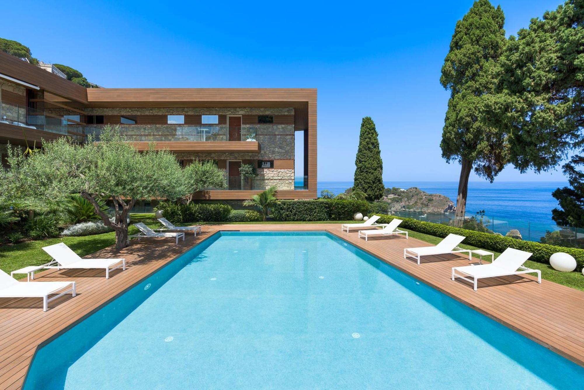 Puravista Luxury Home 陶尔米纳 外观 照片