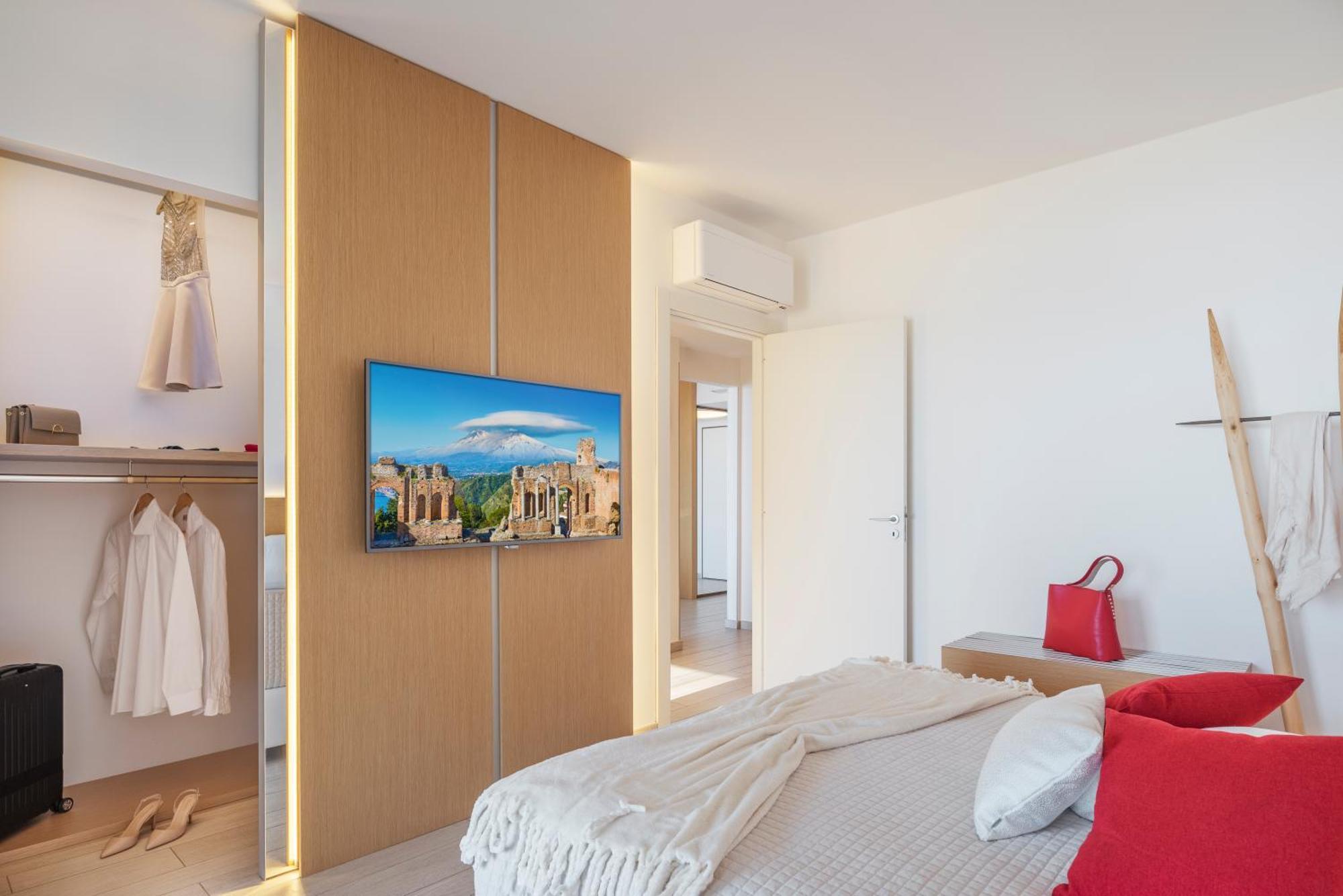 Puravista Luxury Home 陶尔米纳 外观 照片