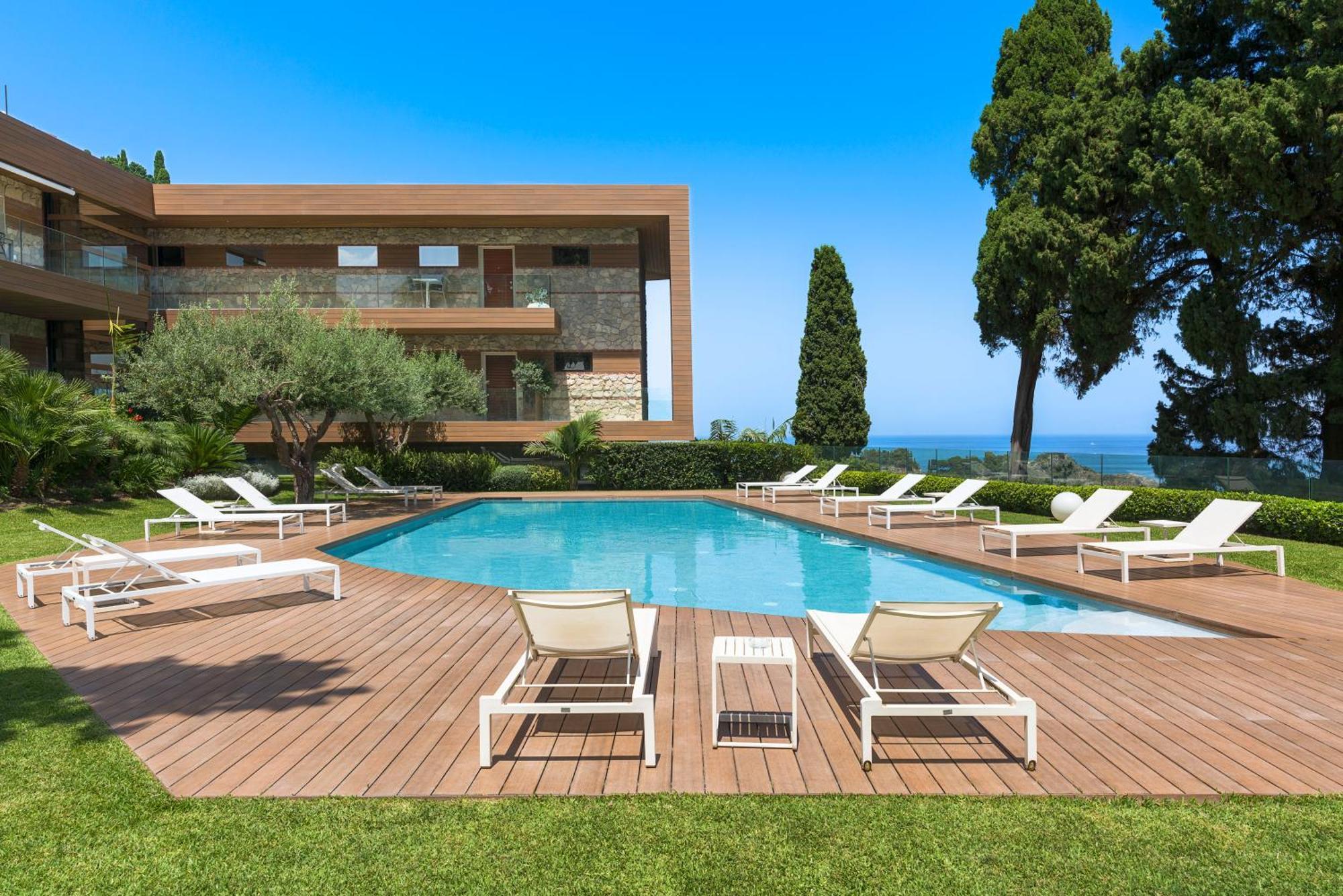 Puravista Luxury Home 陶尔米纳 外观 照片